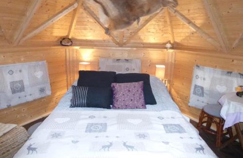 Saint-Christophe-du-Jambet Bed & Breakfast | Abrikota