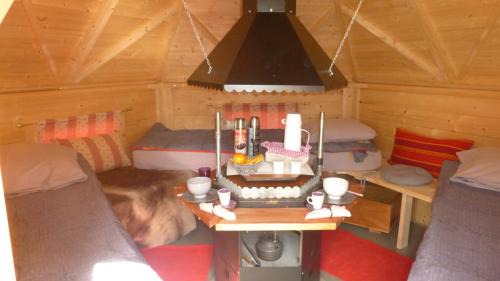 Saint-Christophe-du-Jambet Bed & Breakfast | Abrikota