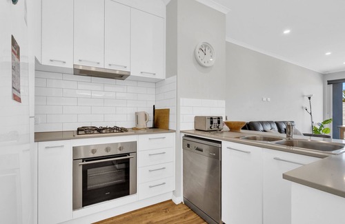 Semaphore House | Absolute Beach Front Home With Sea Views