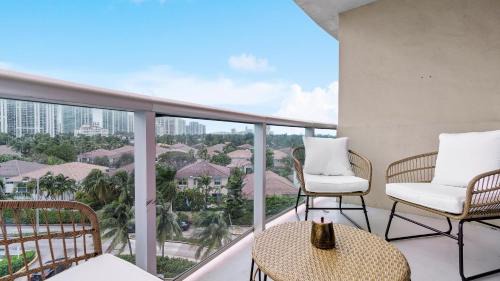 Sunny Isles Beach Apartment | Absolute Beach Bliss, Chic & Expansive Retreat