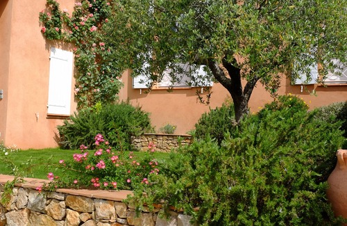 Lorgues Apartment | ABSOLUTE QUIET 45 km from the sea (St-Tropez).