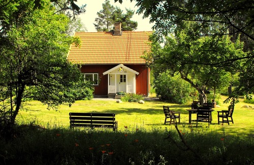 Tibro House | Absolute single-use! Also ideal for families. In the middle of the woods. Only 1.5 km to the SEE