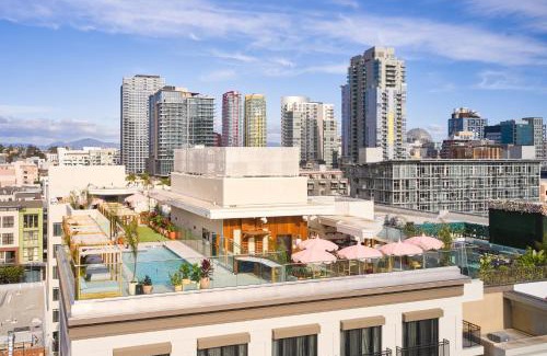 Gaslamp Quarter Hotel | AC Hotel by Marriott San Diego Downtown Gaslamp Quarter