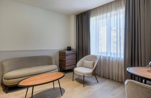 Ciudad Universitaria Hotel | AC Hotel Los Vascos by Marriott