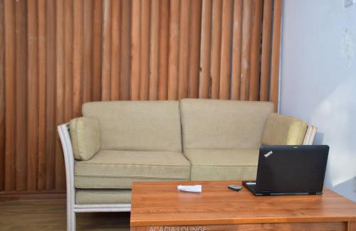 Kenya Hotel | Acacia Lounge &Grill, Hakati