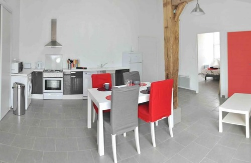Soullans Cottage | Accessible Gîte with Pool, Spa & Fishing - Soullans Retreat