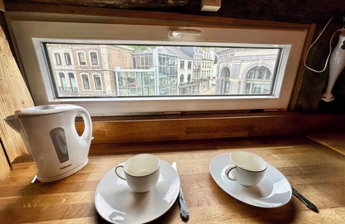 Spa House | Accommodation only 140cm wide in the Spa