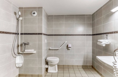 Saint-Victor Hotel | ACE Hôtel Montluçon