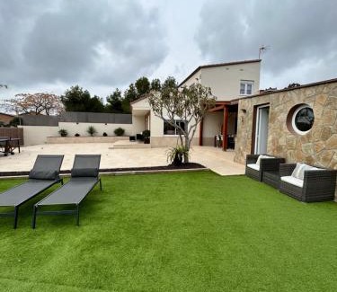 Vilanova I la Geltru House | Acogedora casa con piscina y 3 dormitorios