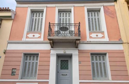 Plaka House | Acropolis Neoclassic Elegance