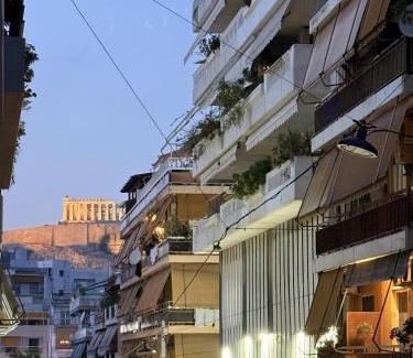 Kinosargous Apartment | Acropolis Path - Elegant Apartment near Plaka