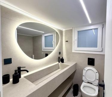 Kinosargous Apartment | Acropolis Path - Elegant Apartment near Plaka