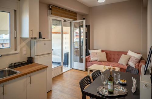 Petralona Apartment | Acropolis Terrace view apartment