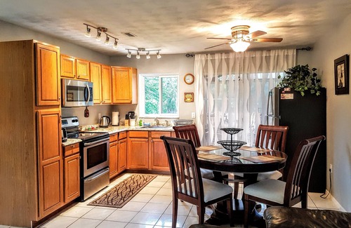 Warm Mineral Springs House | ACROSS FROM WARM MINERAL SPRING