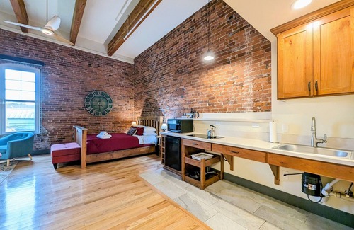 Amity Apartment | ADA-accessible suite located in the heart of Amity