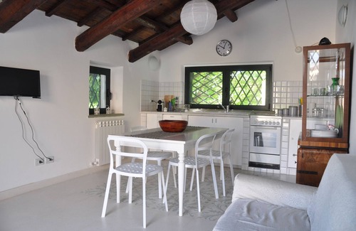 Collecorvino House | Adamasseria Pescara Abruzzo - CATERINA house 1 double +2 singles