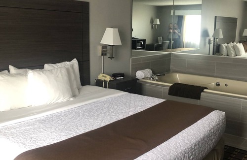 Adams Hotel | Adams Inn