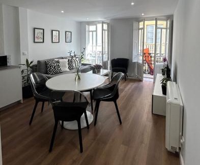 Pontedeume Apartment | Adiva Suite