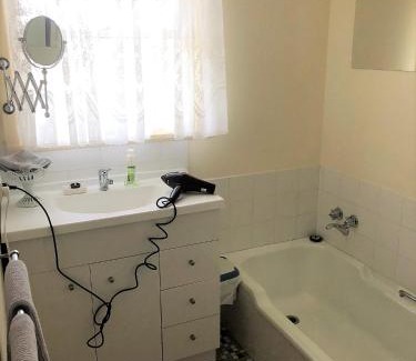 Rutherglen Bed & Breakfast | Admurraya House Bed & Breakfast