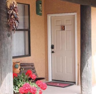 Artesia Hotel | Adobe Rose Boutique Inn