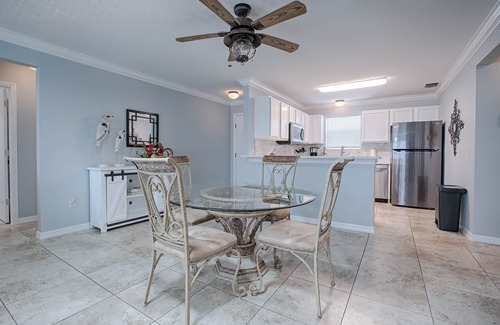 Duval Cottage | Adorable Cottage, fully furnished & free internet, golf cart, newly renovated