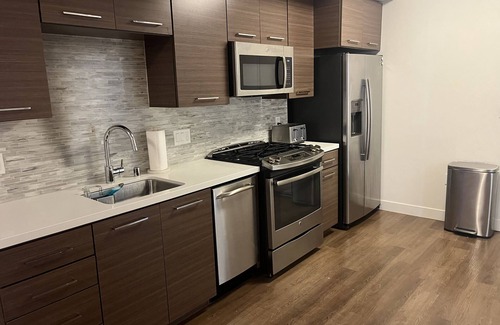 Wilshire Center Apartment | Adorable Studio in Ktown- 10mins from DTLA!