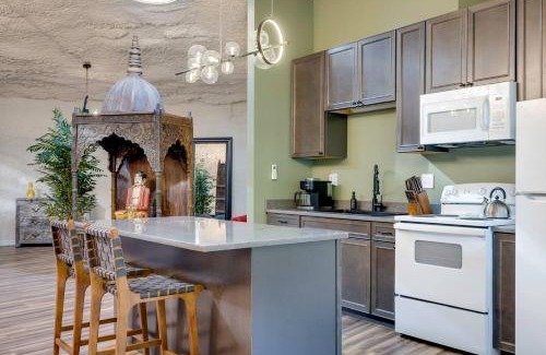 Stanley House | Adults Only - Secluded Mountainside Dome Retreat