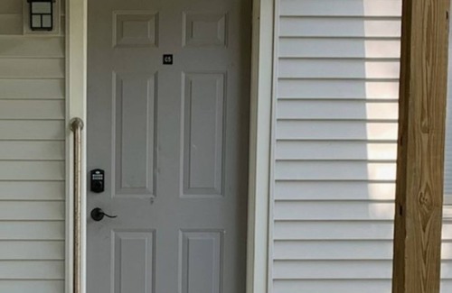 Holly Apartment | Adventure Acres- Suite C5