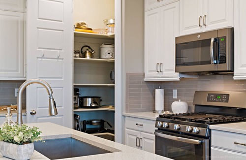 Sienna Hills House | Adventure Time with 2 living rooms