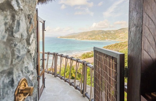 East End Apartment | Aerial Unity House