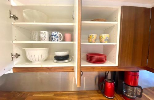 Etu-Toolo Apartment | Aesthetic and compact, Kamppi