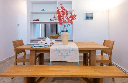Vouliagmeni Apartment | Aether Vouliagmeni apartment