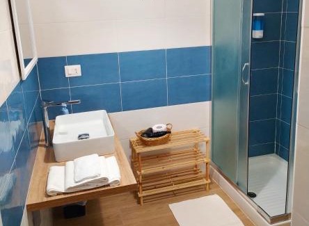 Pitelli House | Affittacamere Le Due Porte