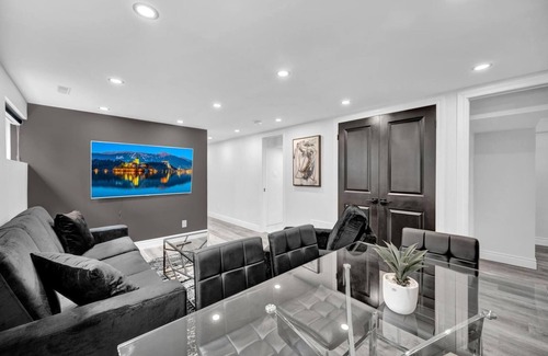 Brampton Apartment | Affordable Luxury 20min from YYZ in Brampton