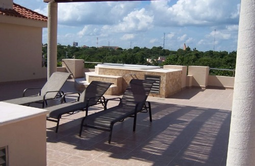 Puerto Aventuras Condo | Affordable Paradise - Close to the Beach!