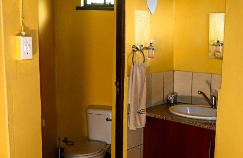 Kruger National Park Apartment | Africa Self Catering Chalets - Manyeleti