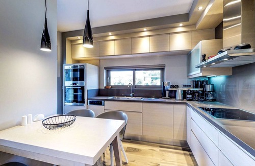 Daratsos Villa | Afroditi Seaview Luxury Villa, 3 minutes from the beach, Daratso Chania