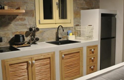 Psathi House | Agiannirema Houses Ios