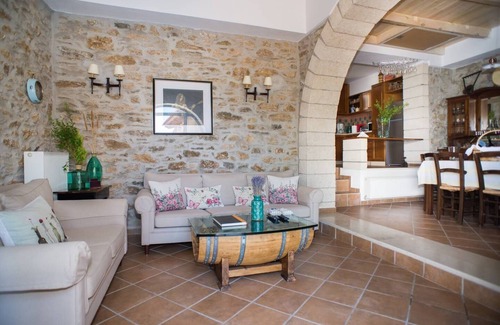 Mirsini House | Agrilos House - Amazing sea view - Sleeps 4