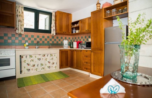 Mirsini House | Agrilos House - Amazing sea view - Sleeps 4