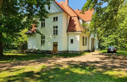 Debnica Kaszubska Apartment | Agroturystyka Dwór Kotowo