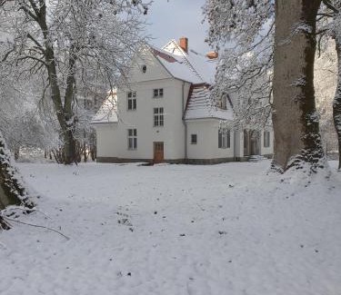 Debnica Kaszubska Apartment | Agroturystyka Dwór Kotowo