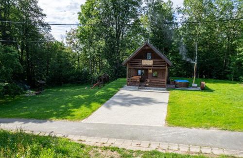 Miedzylesie House | Agroturystyka W oddali z balią