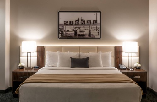 Gateway District Hotel | Ahern Hotel Las Vegas