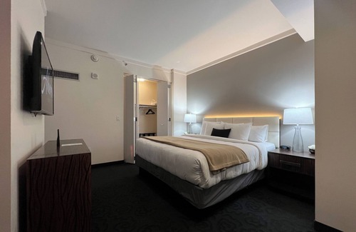 Gateway District Hotel | Ahern Hotel Las Vegas