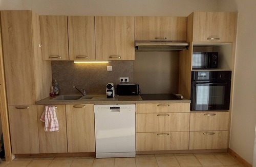 Caunes-Minervois House | Air-conditioned house, swimming pool, wifi 7 people +/- 1 baby