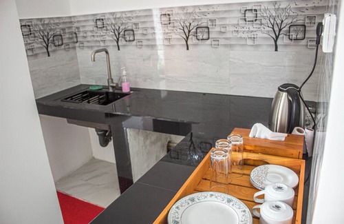 Andiambalama House | “Airport and Paddy View Homestay — your second home near the airport.”