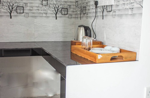 Andiambalama House | “Airport and Paddy View Homestay — your second home near the airport.”