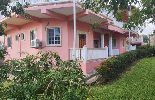 Colonarie Apartment | Airport Heights Apartment