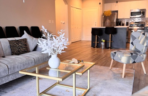 Lakeview Apartment | Airway Oasis at Dulles ~ Near IAD!